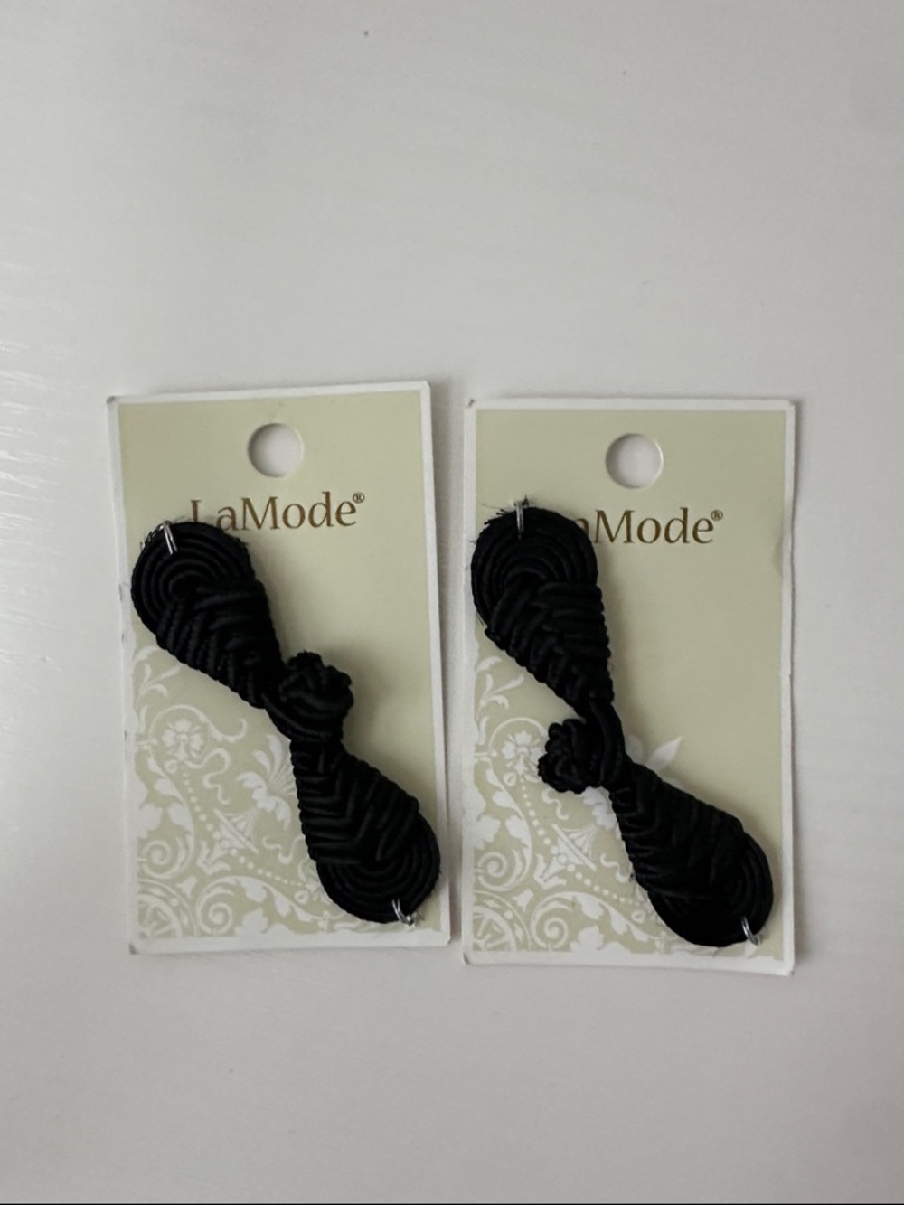 LaMode Black Decorative Frog Closures - Set of 2